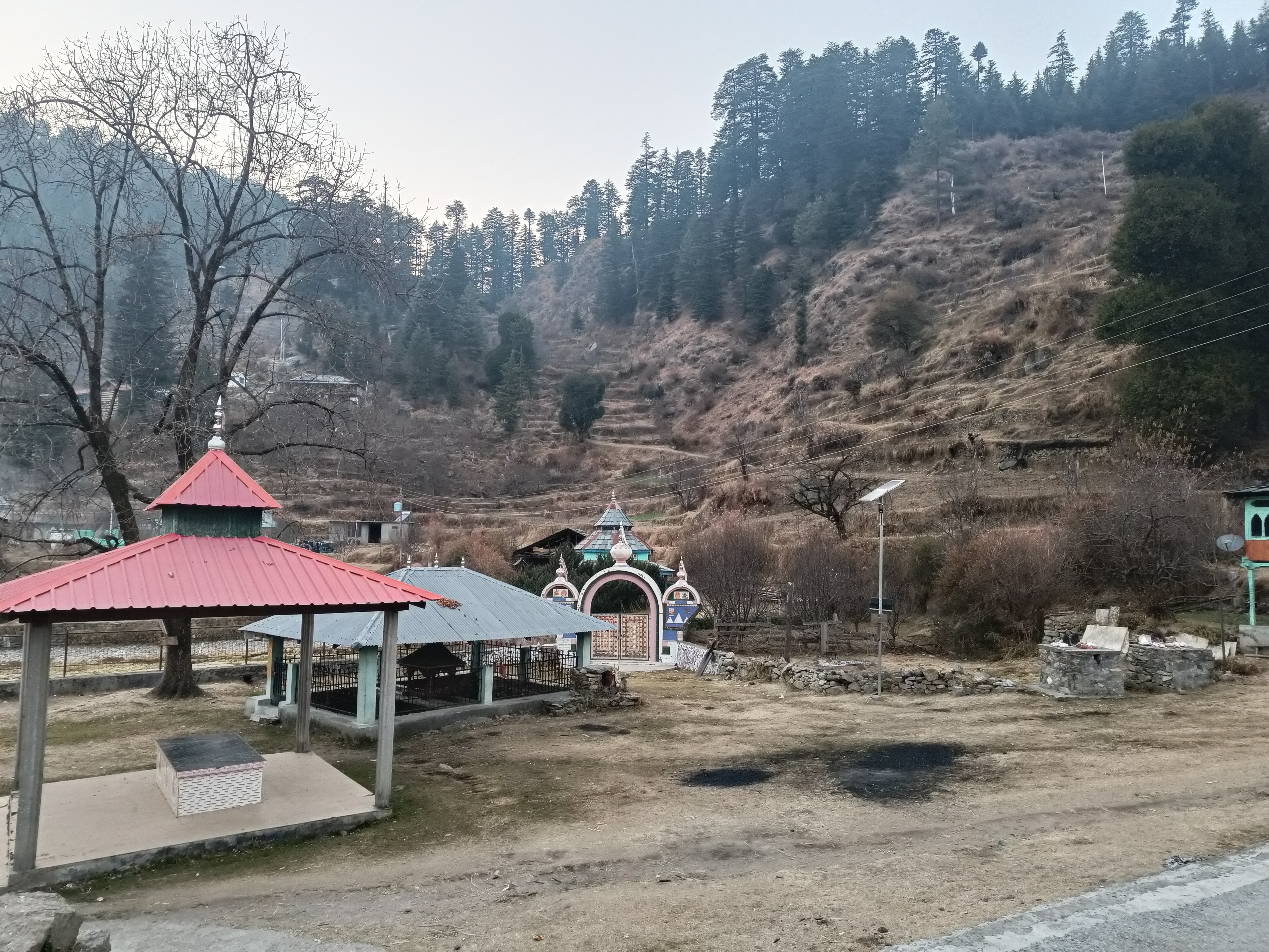 Kath-Kuni temples in Sharchi village in winter